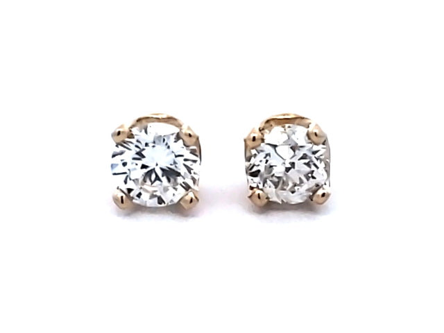 0.52 ctw Diamond Stud Earrings