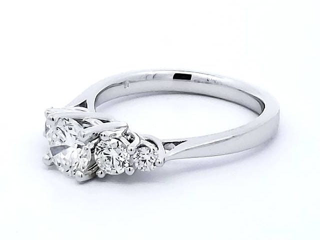 18kt 1.15ctw Diamond Ring