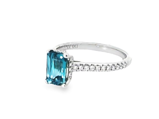 2.20 ct Blue Zircon and Diamond Ring