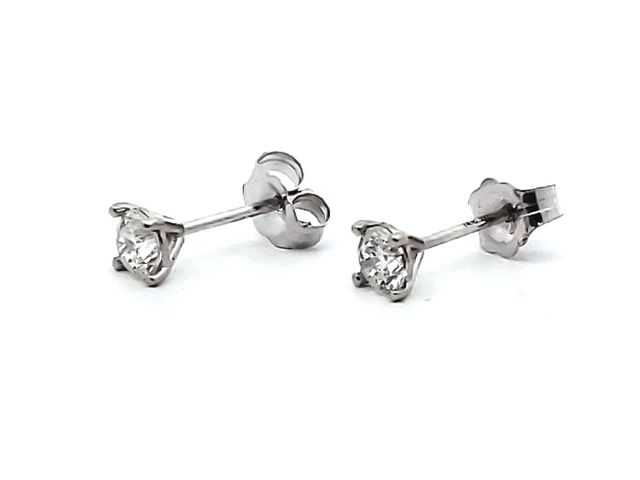 0.47 ctw Diamond Studs