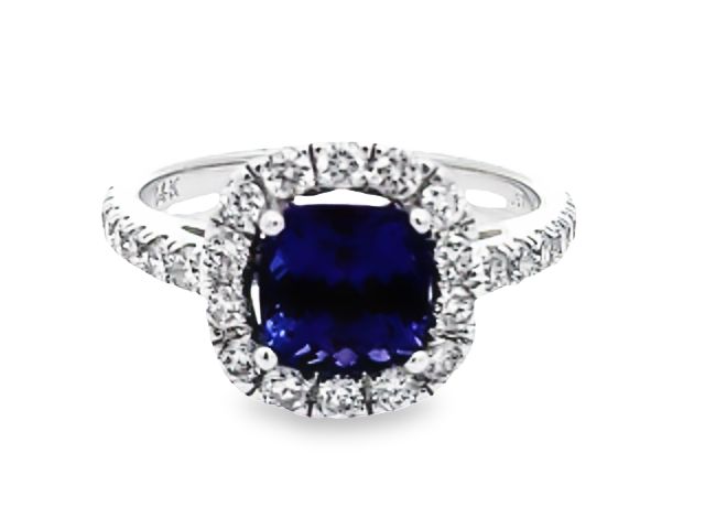 Tanzanite & Diamond Ring