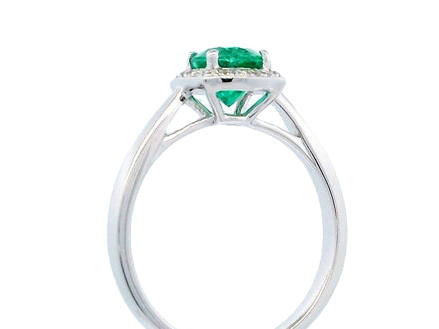 18 Kt Emerald And Diamond Halo Ring