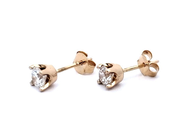 0.52 ctw Diamond Stud Earrings