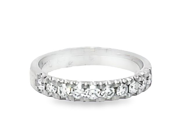 0.40 ctw Diamond Band