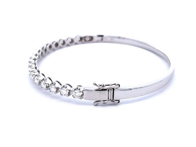 1.03 ctw Diamond Bangle