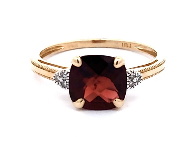 Garnet & Diamond Ring